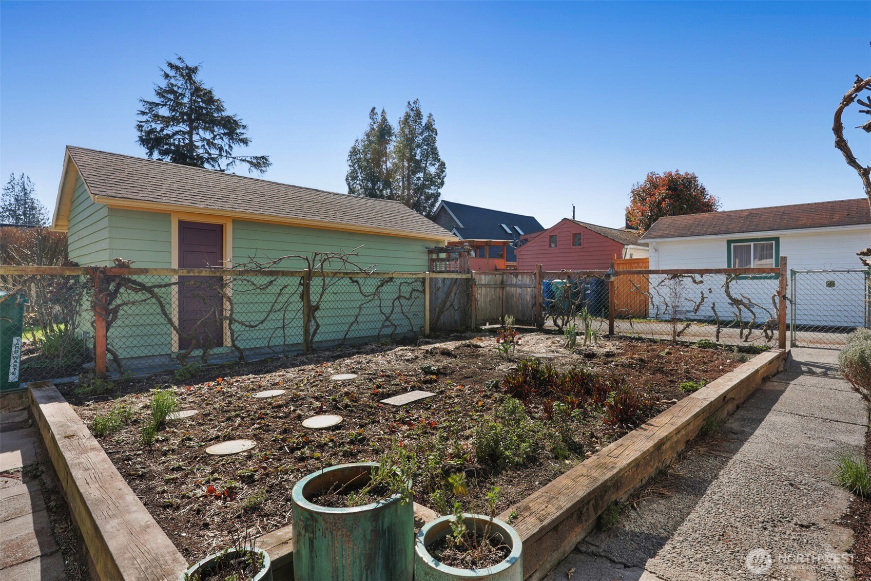 8333 27th Avenue NW, Seattle, WA 98117