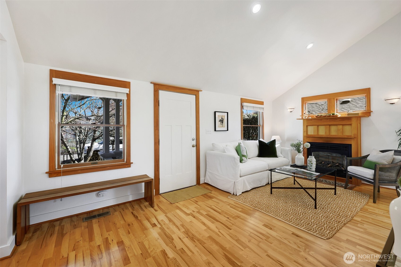 8333 27th Avenue NW, Seattle, WA 98117