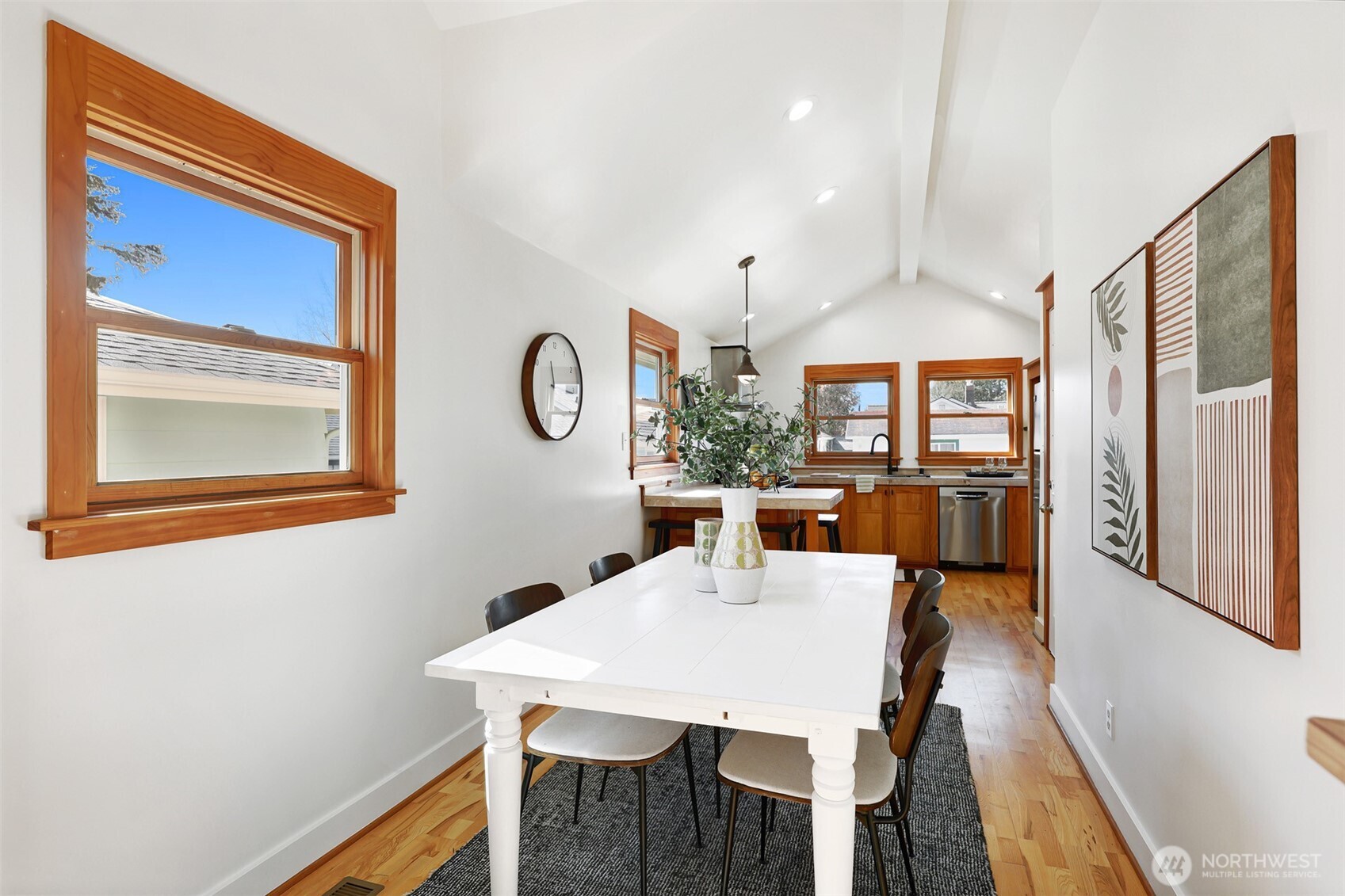 8333 27th Avenue NW, Seattle, WA 98117