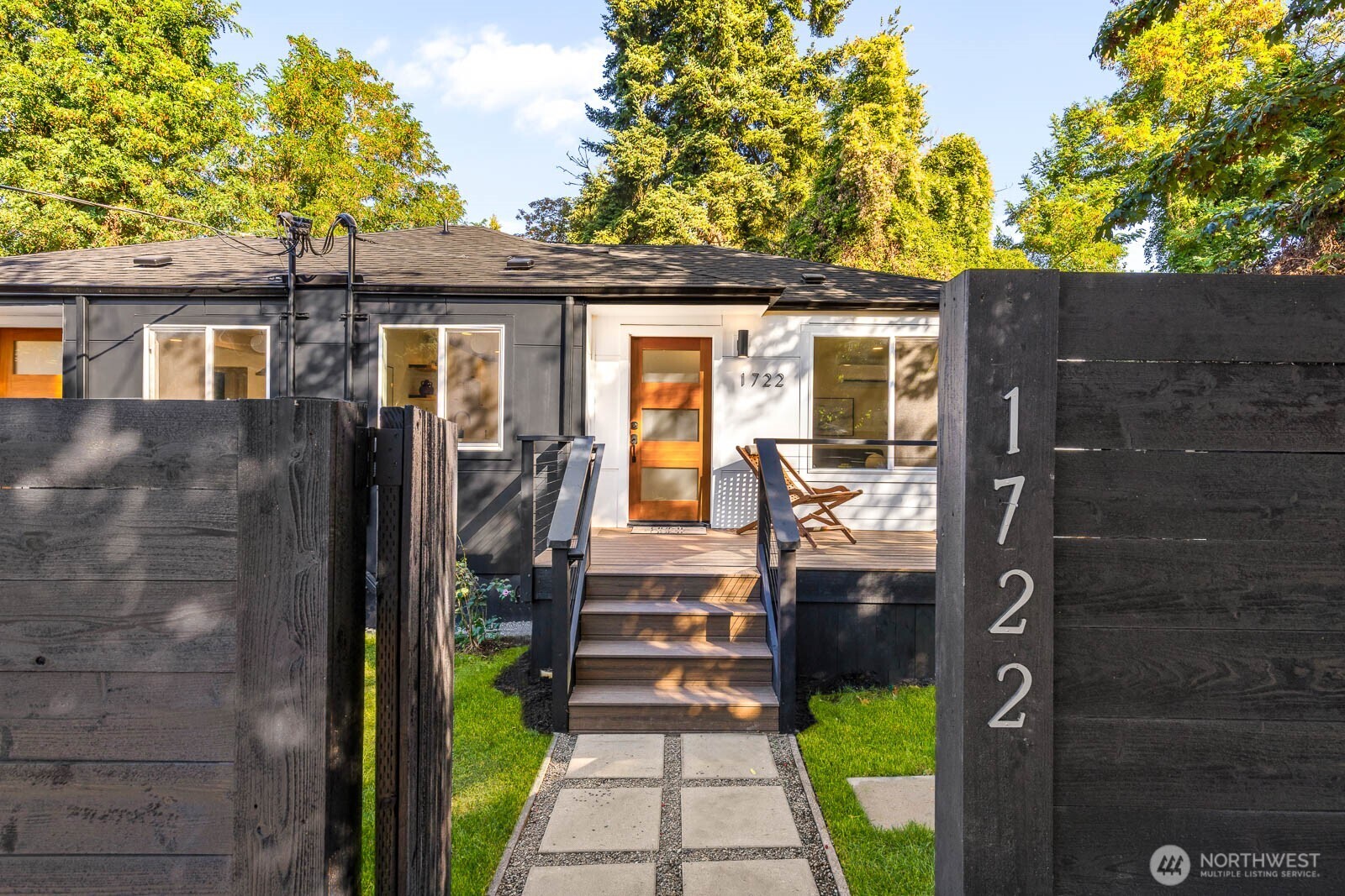 1722 Martin Luther King Jr Way , Seattle, WA 98122