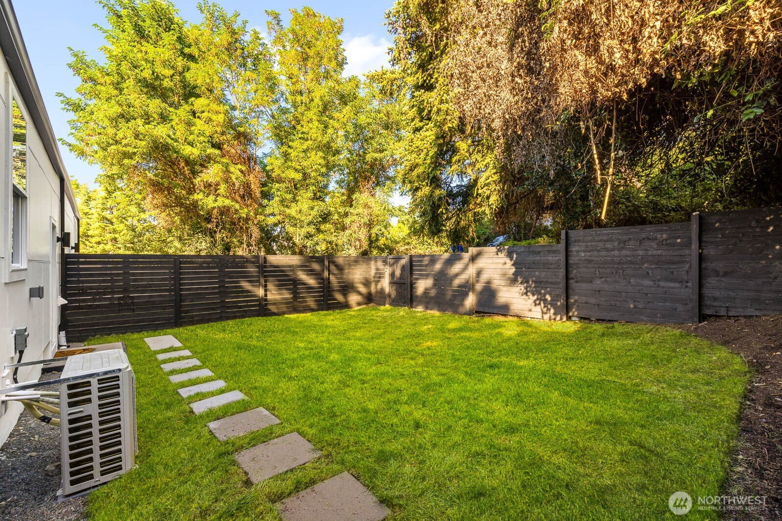 1722 Martin Luther King Jr Way , Seattle, WA 98122