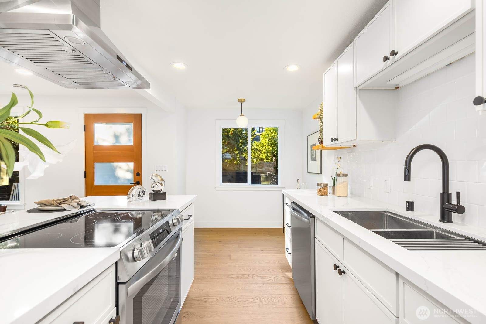 1722 Martin Luther King Jr Way , Seattle, WA 98122