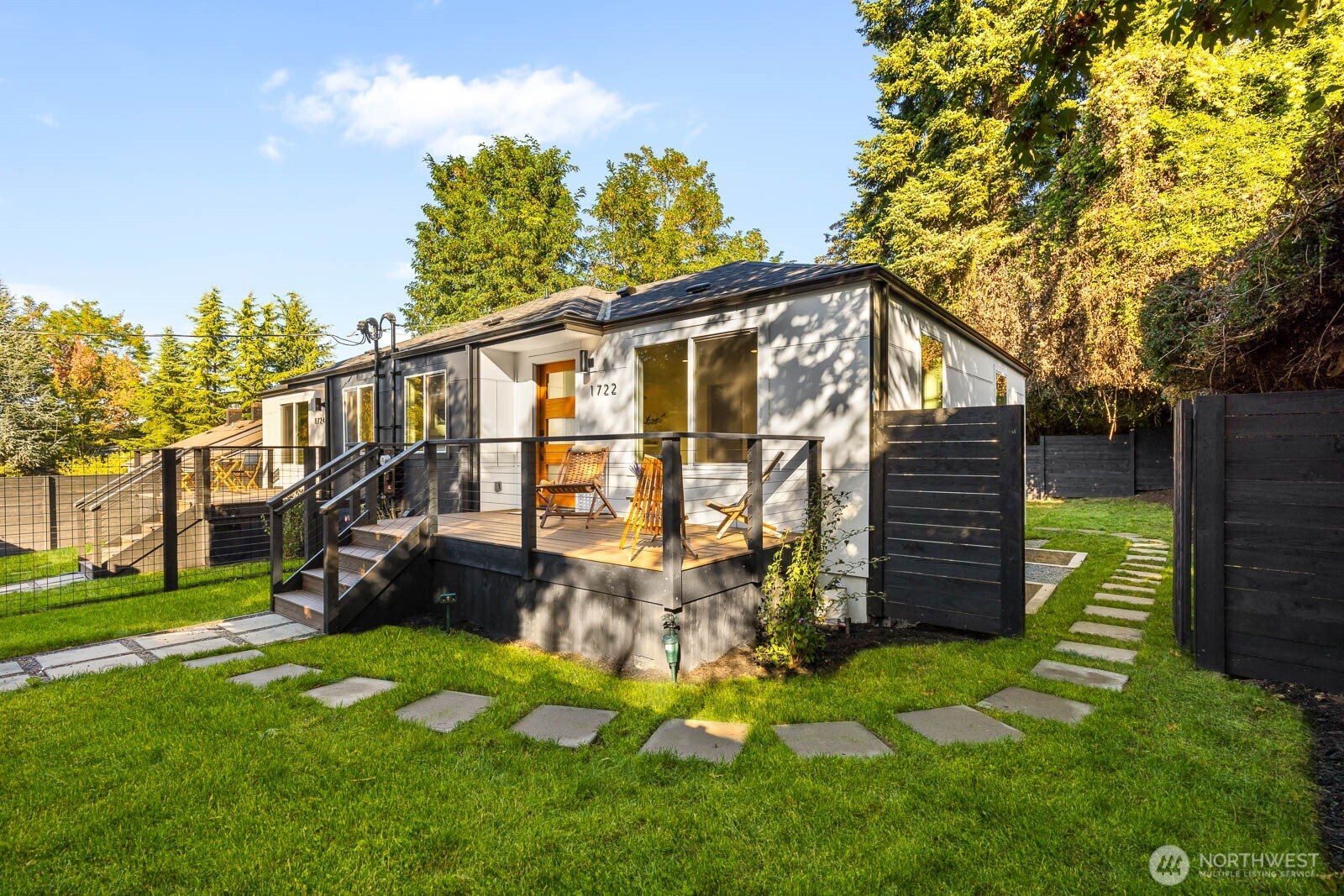 1722 Martin Luther King Jr Way , Seattle, WA 98122