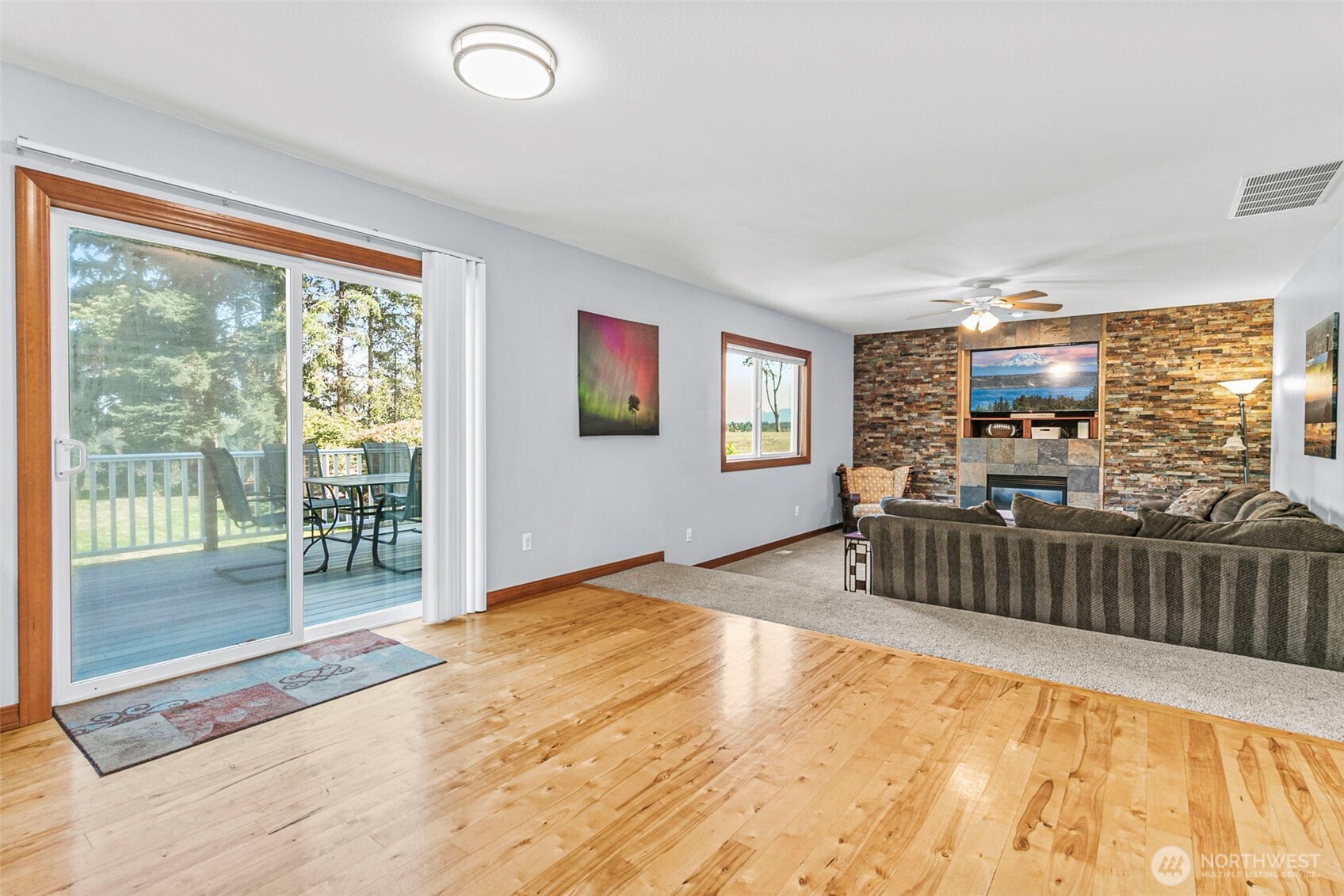 403 207th Avenue E, Lake Tapps, WA 98391-5611