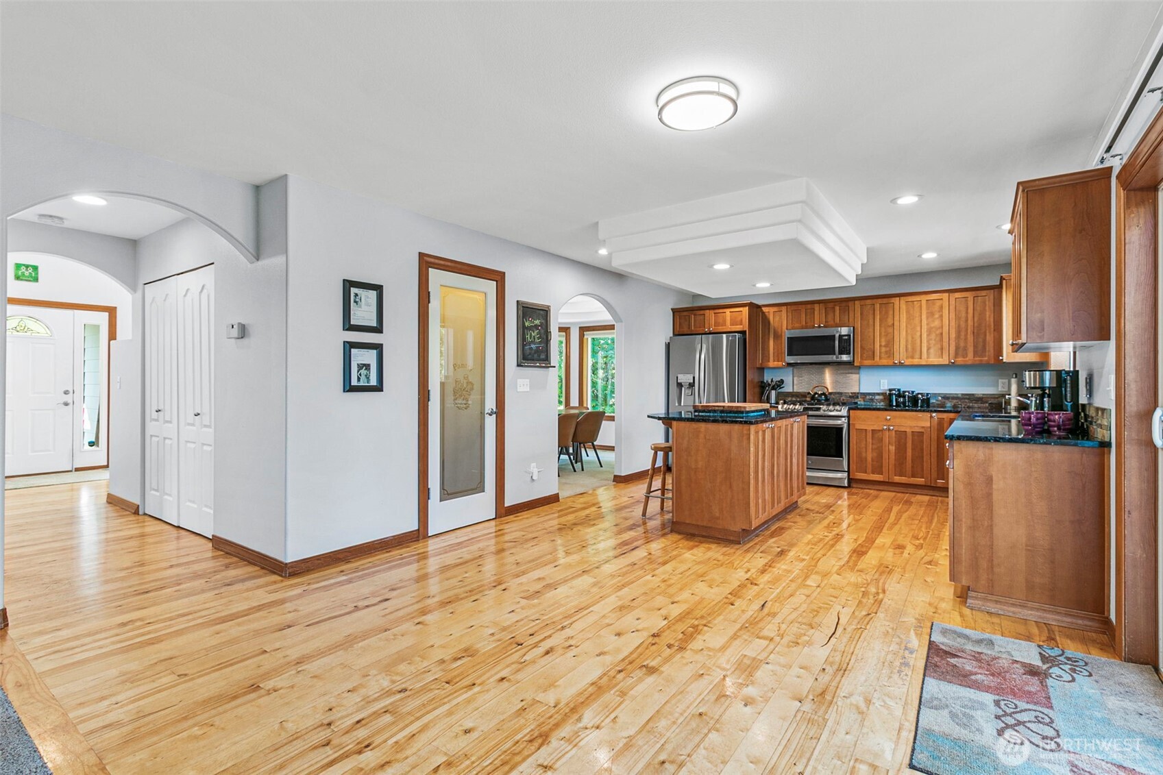 403 207th Avenue E, Lake Tapps, WA 98391-5611