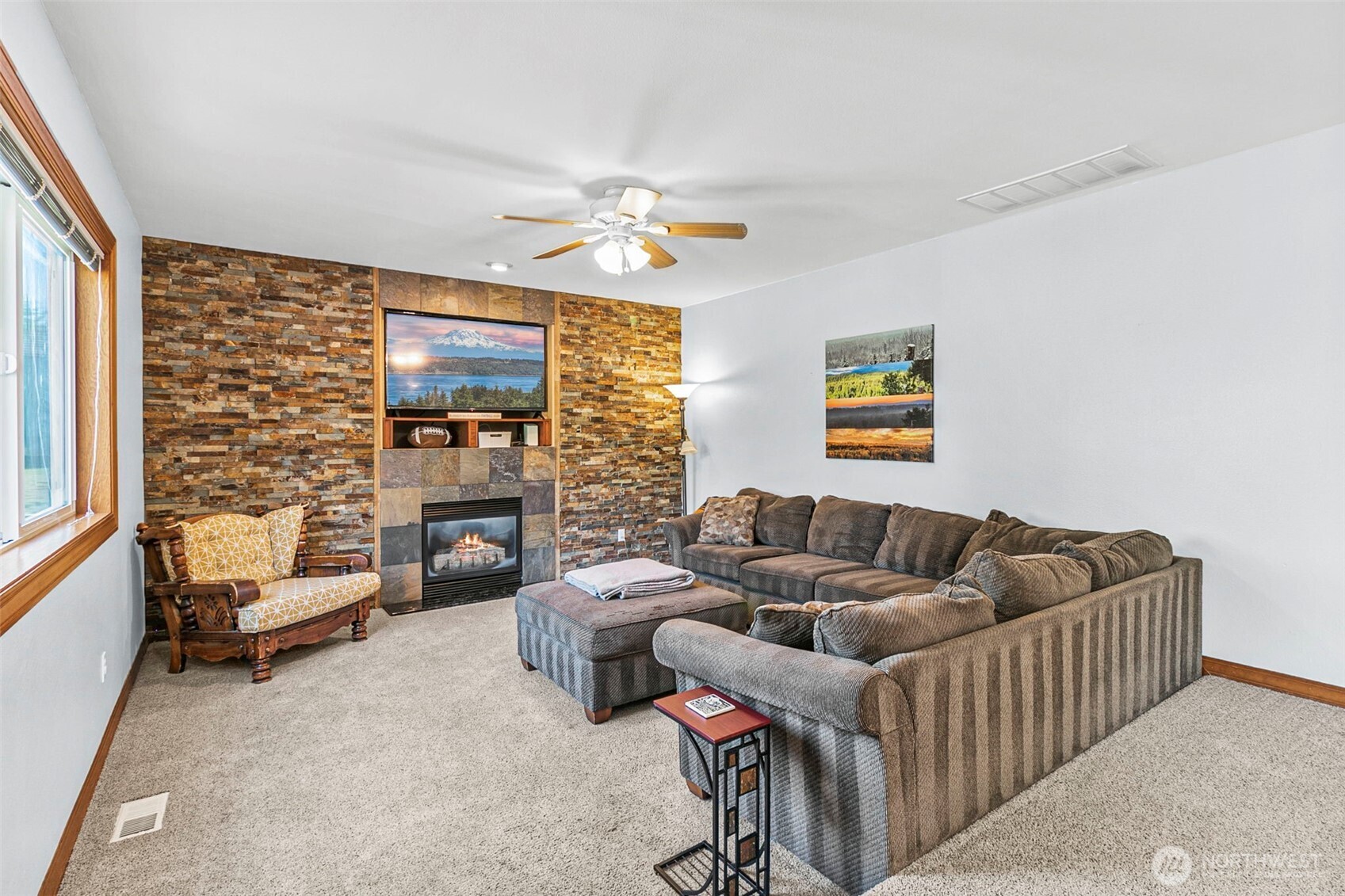 403 207th Avenue E, Lake Tapps, WA 98391-5611