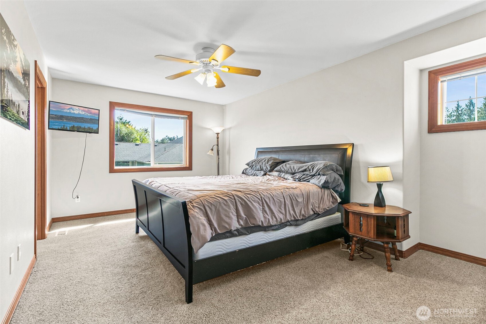 403 207th Avenue E, Lake Tapps, WA 98391-5611