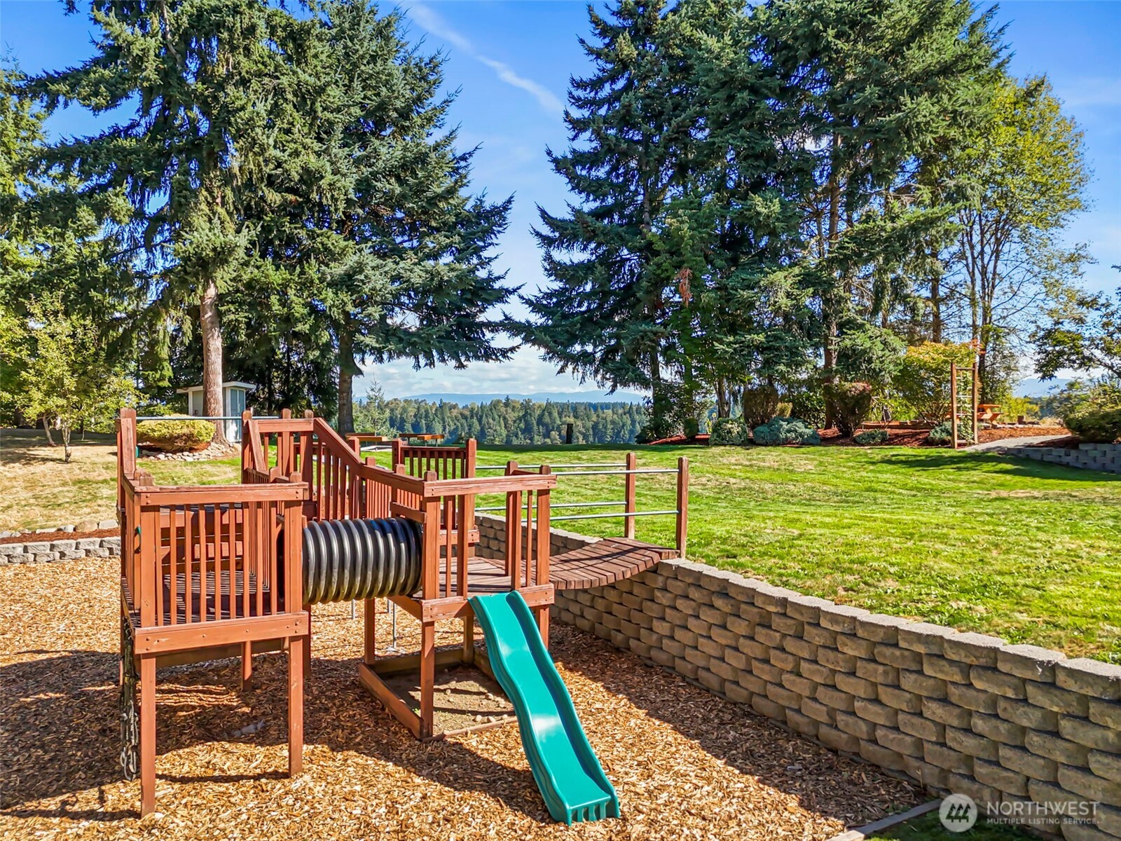 403 207th Avenue E, Lake Tapps, WA 98391-5611