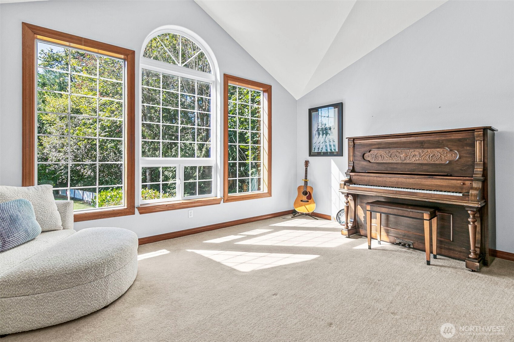 403 207th Avenue E, Lake Tapps, WA 98391-5611