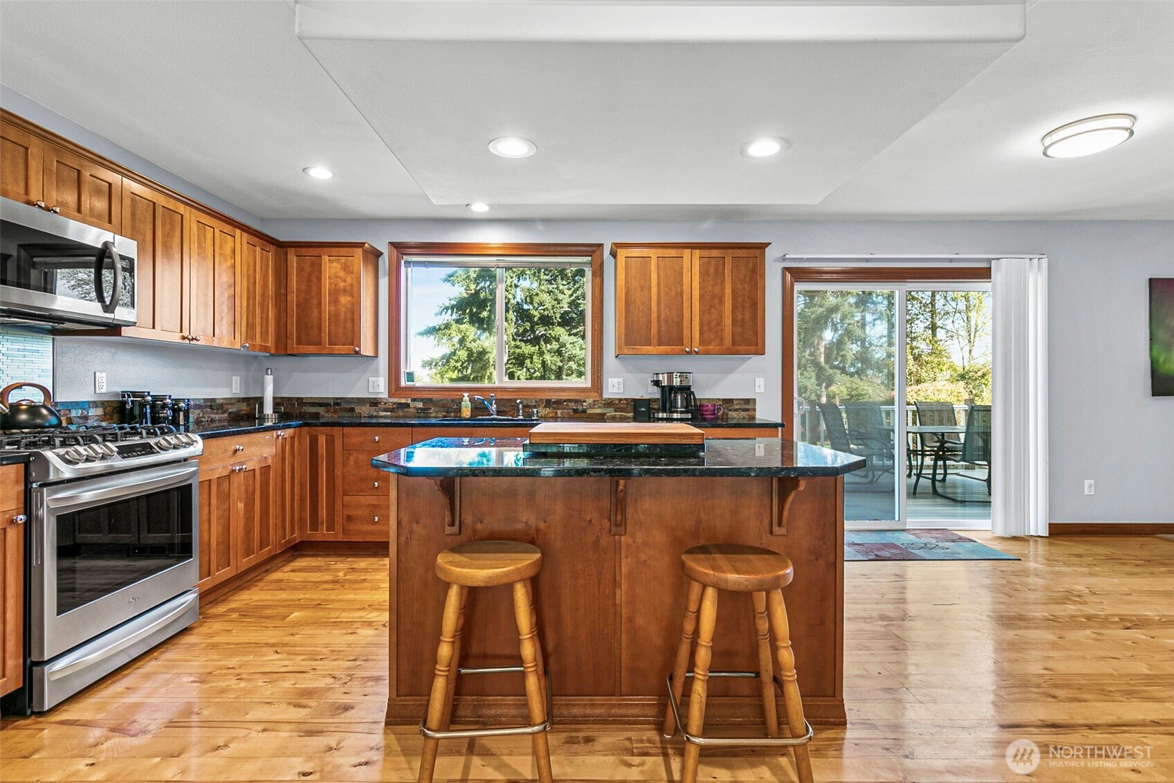 403 207th Avenue E, Lake Tapps, WA 98391-5611