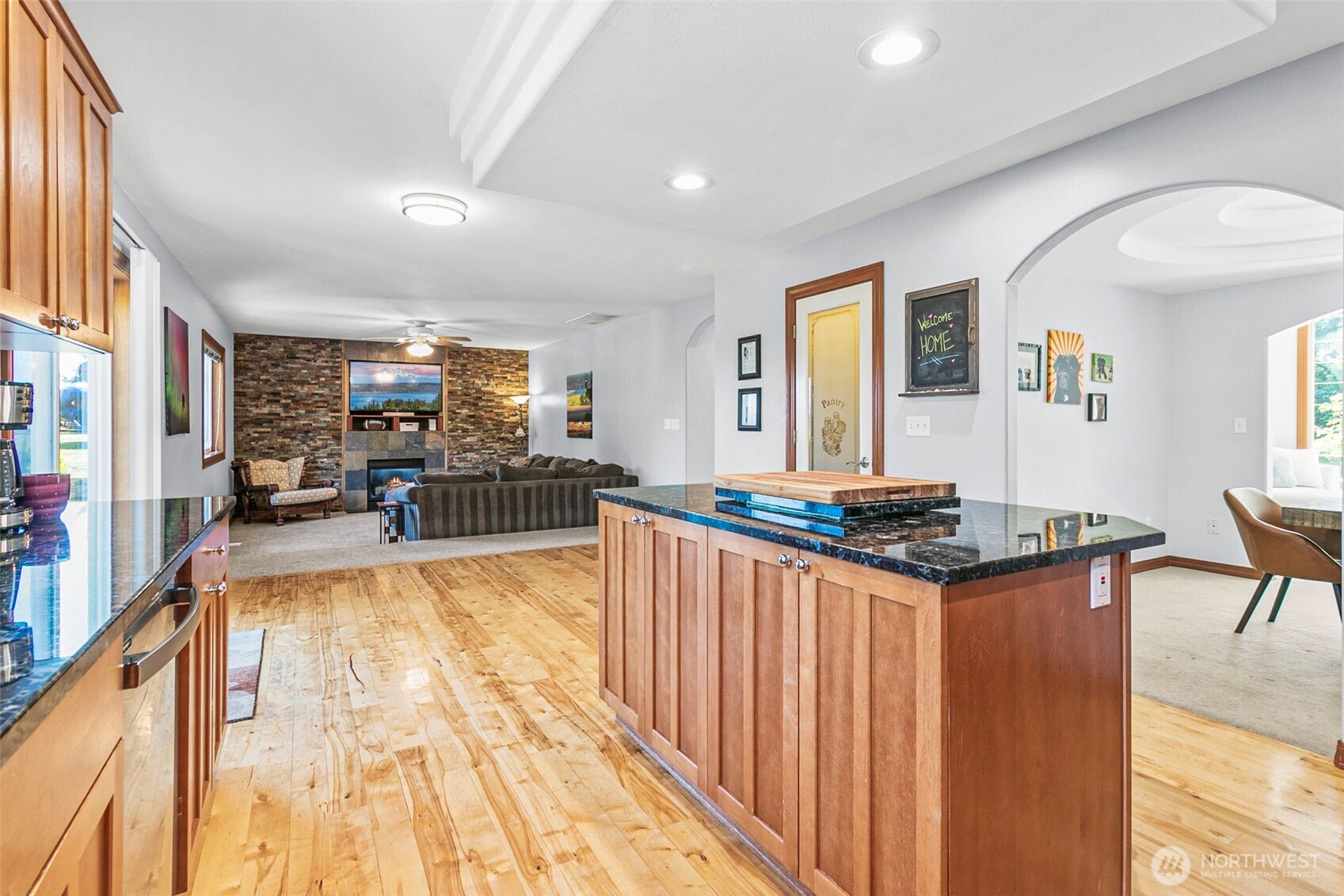 403 207th Avenue E, Lake Tapps, WA 98391-5611