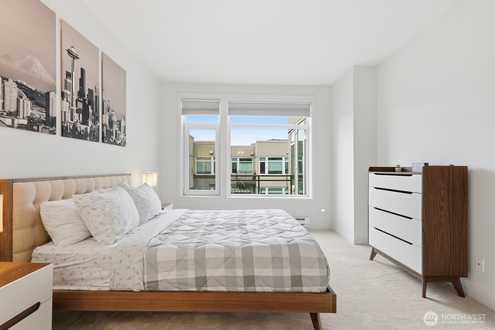 2000 Alaskan Way #553, Seattle, WA 98121