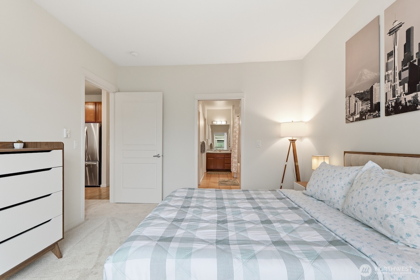 2000 Alaskan Way #553, Seattle, WA 98121