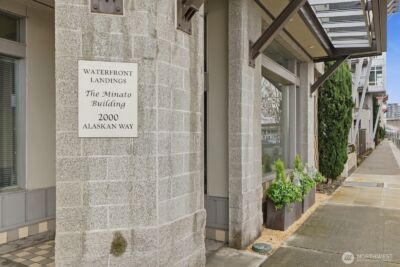 2000 Alaskan Way #553, Seattle, WA 98121 - Photo 2