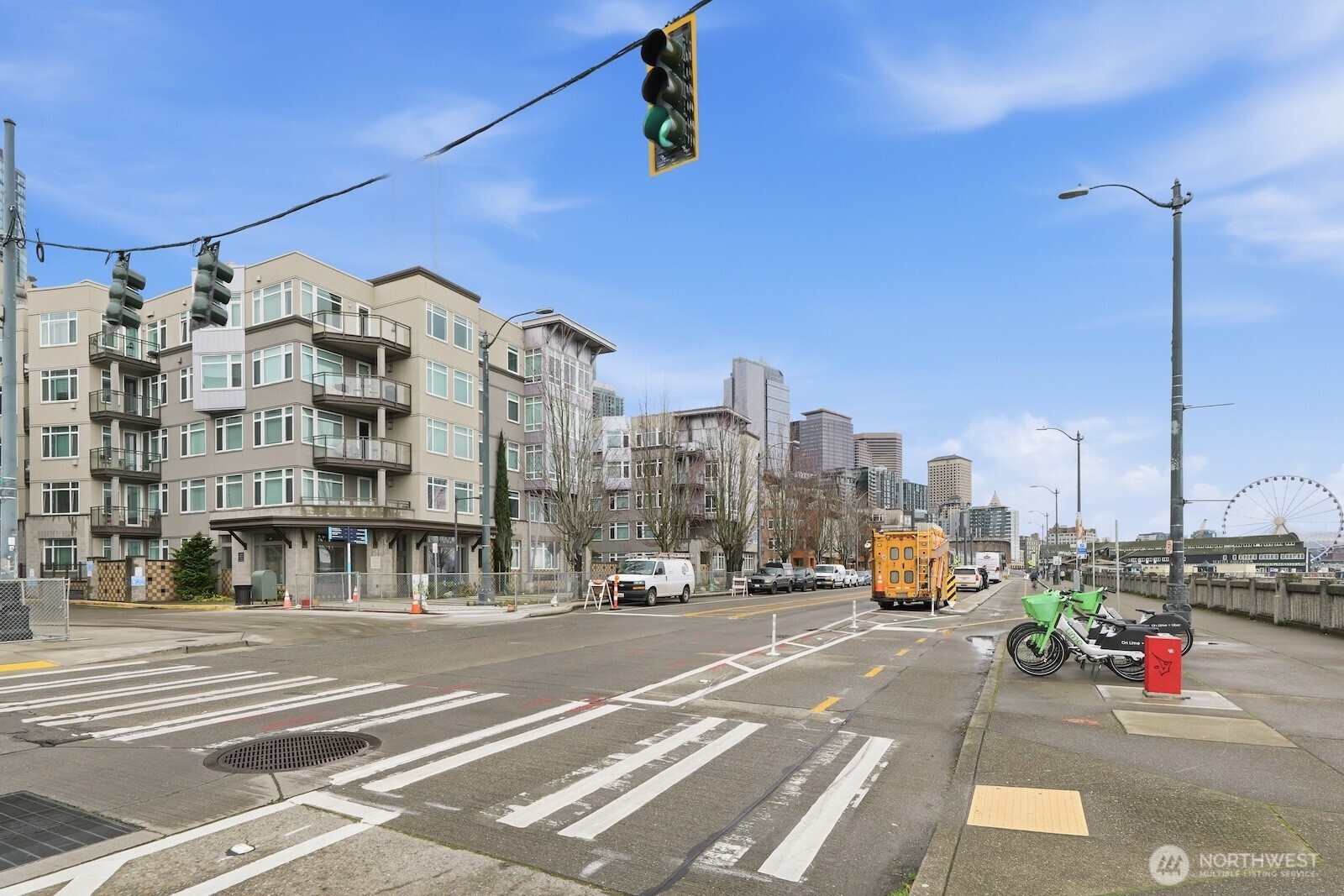 2000 Alaskan Way #553, Seattle, WA 98121