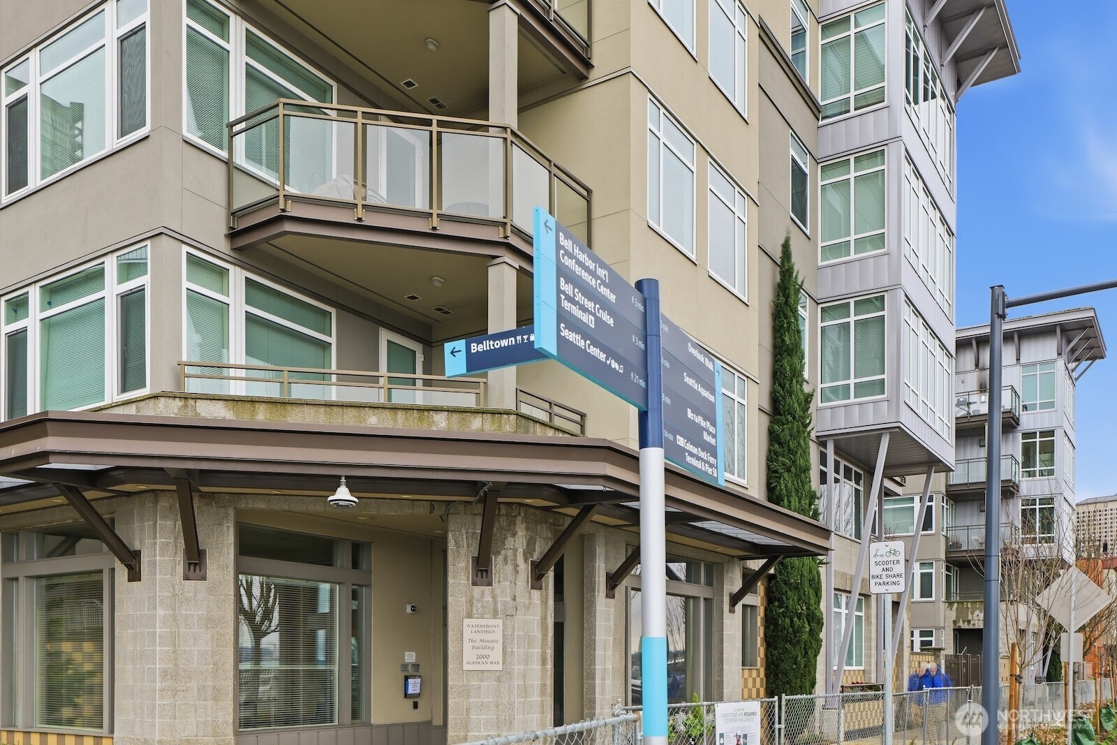 2000 Alaskan Way #553, Seattle, WA 98121