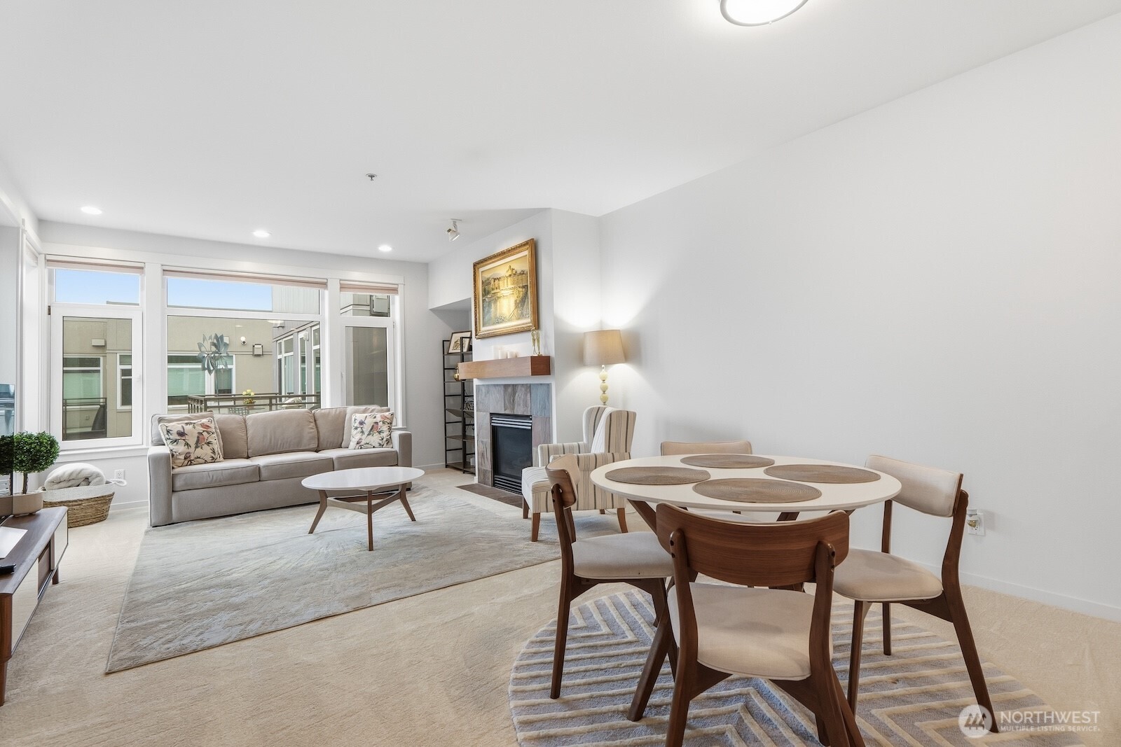 2000 Alaskan Way #553, Seattle, WA 98121