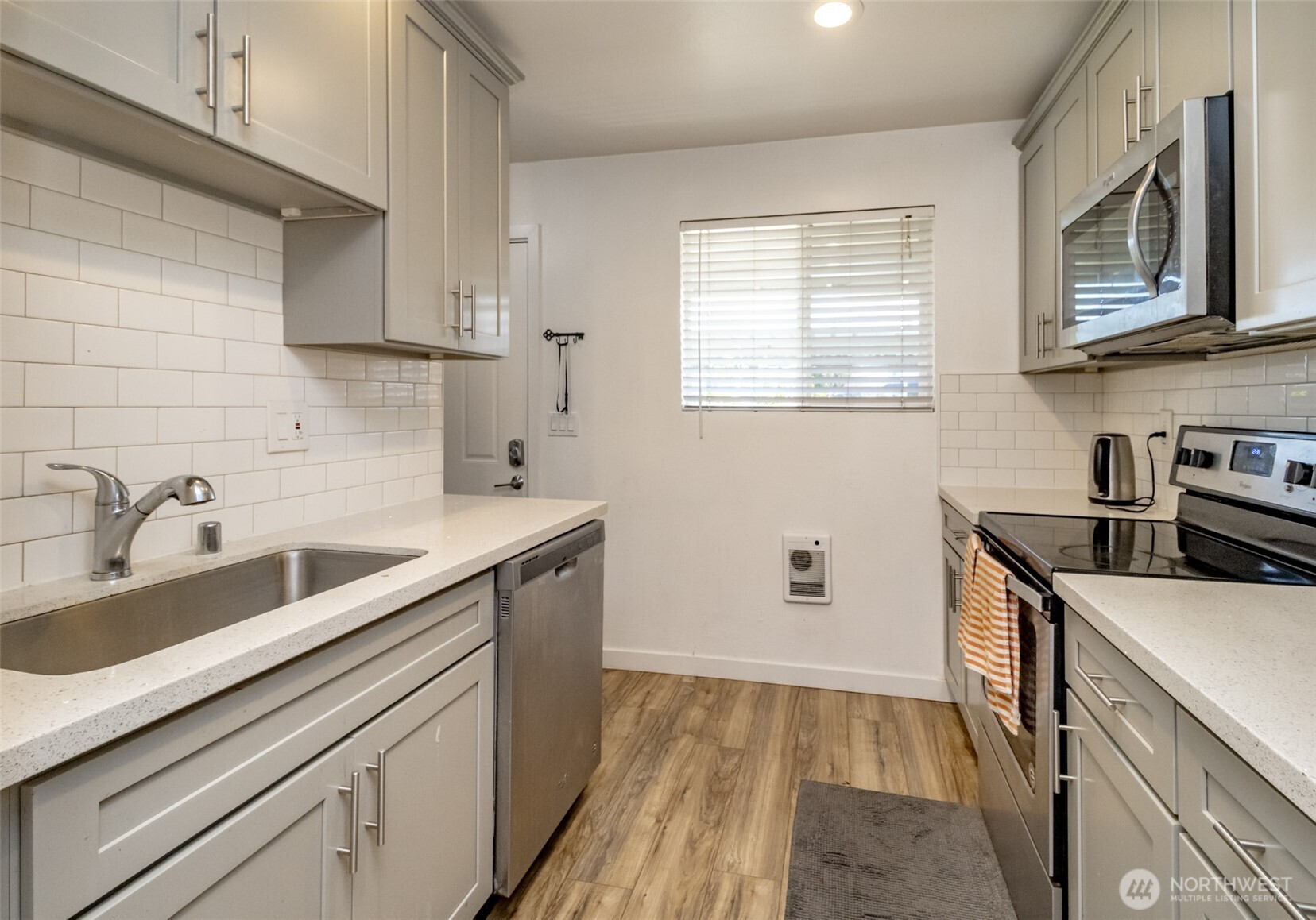 12416 SE 272nd ## C, Kent, WA 98030