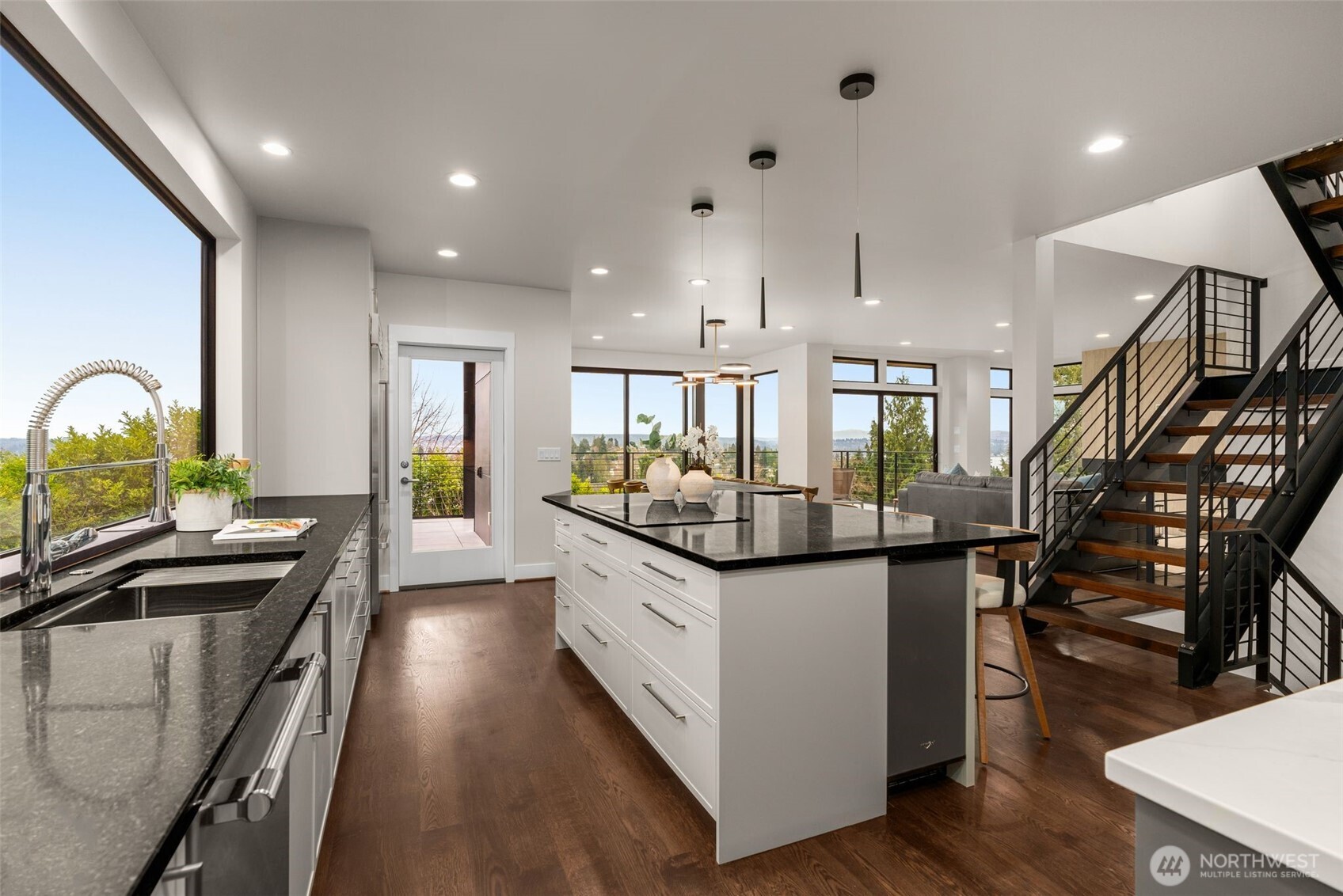 6038 50 Avenue NE, Seattle, WA 98115