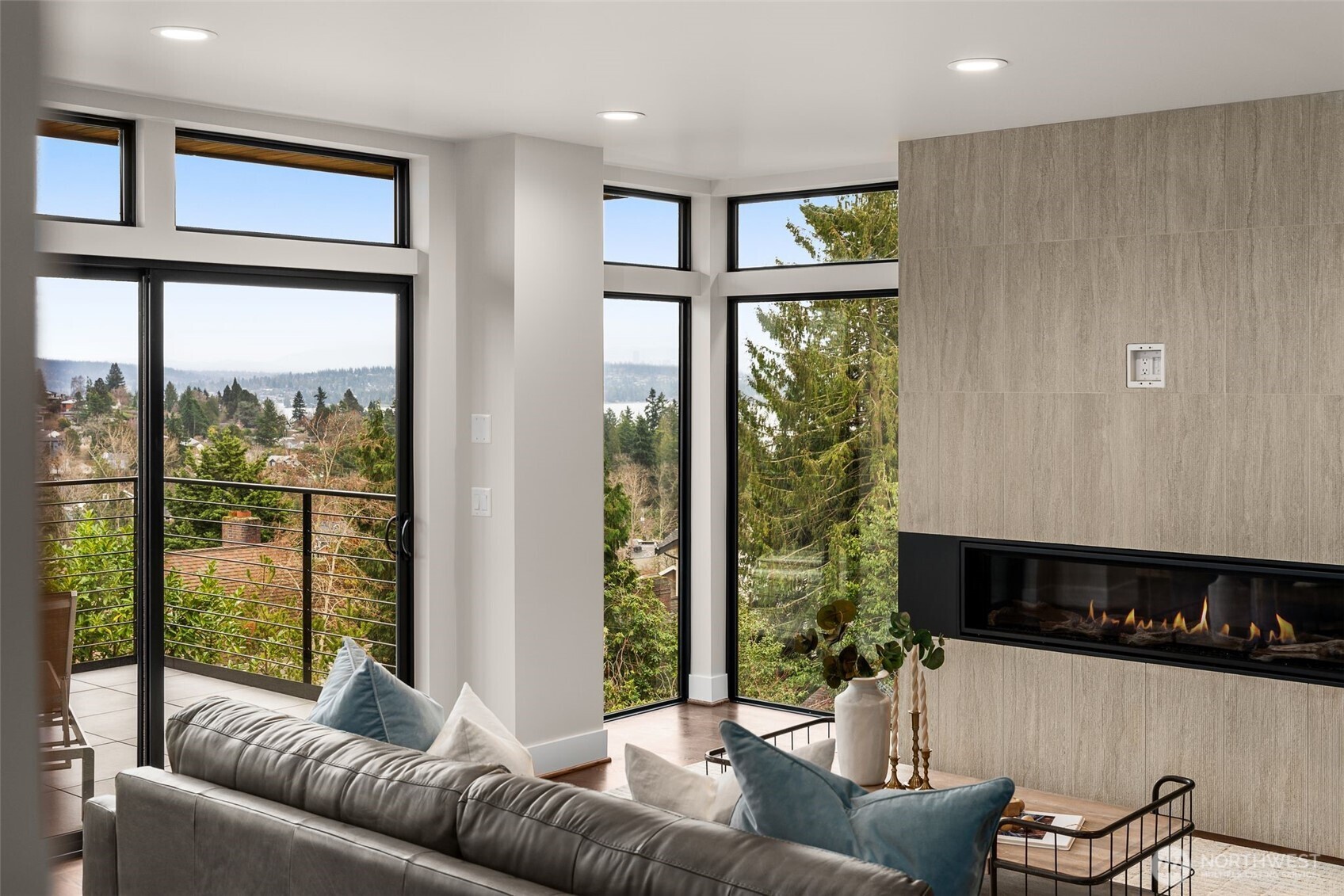 6038 50 Avenue NE, Seattle, WA 98115