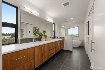 6038 50 Avenue NE, Seattle, WA 98115 - Photo 20