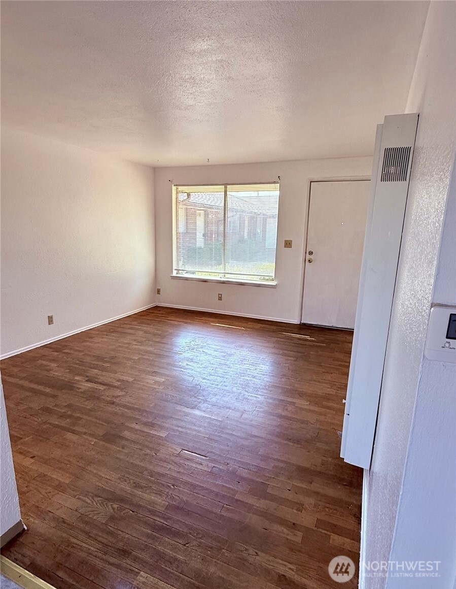 4902 111th Street SW, Lakewood, WA 98499-5407