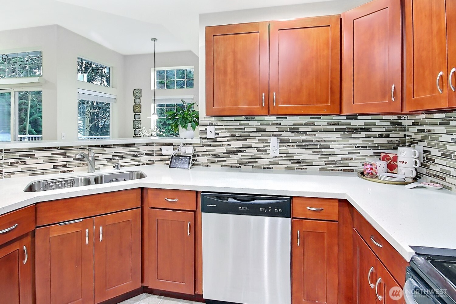 5921 S 234th Place , Kent, WA 98032