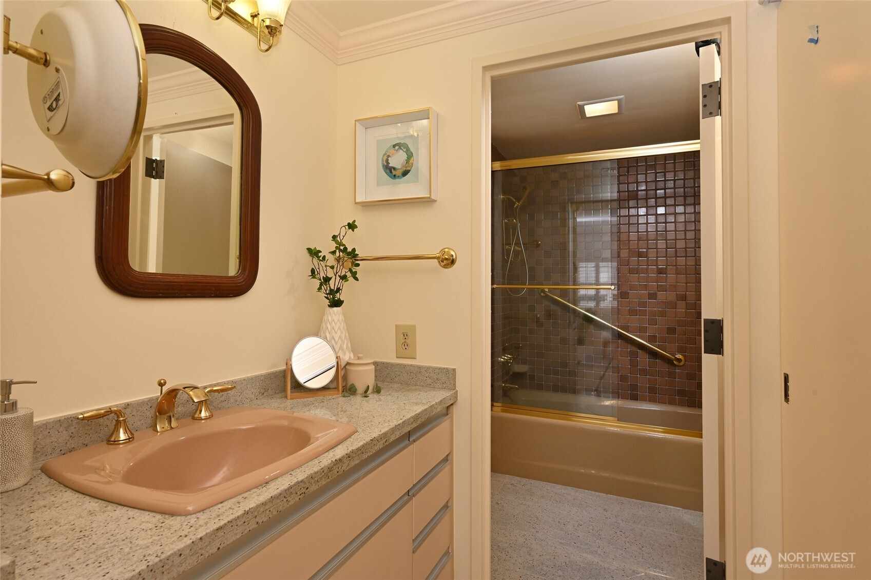 1301 Spring Street #6D, Seattle, WA 98104