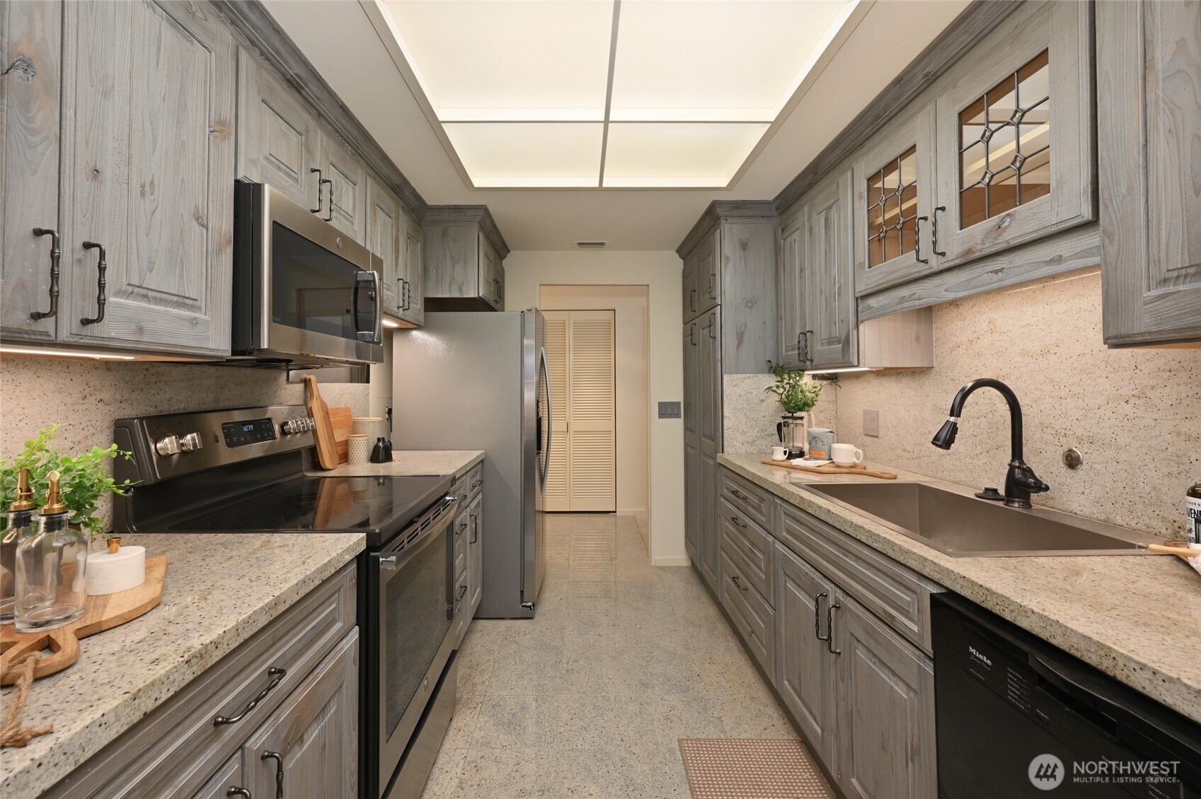 1301 Spring Street #6D, Seattle, WA 98104