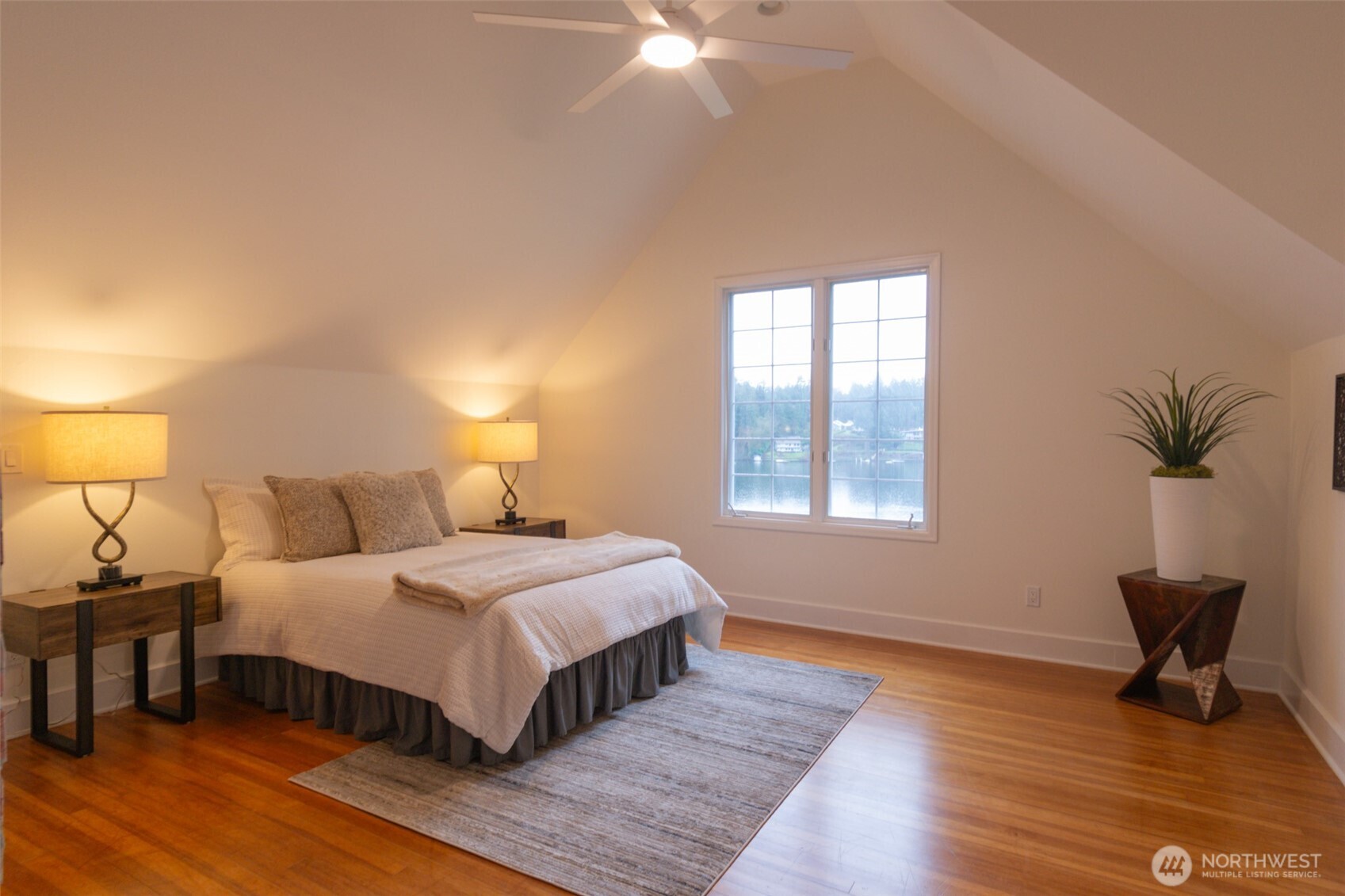 10826 Meadow Road SW, Lakewood, WA 98499