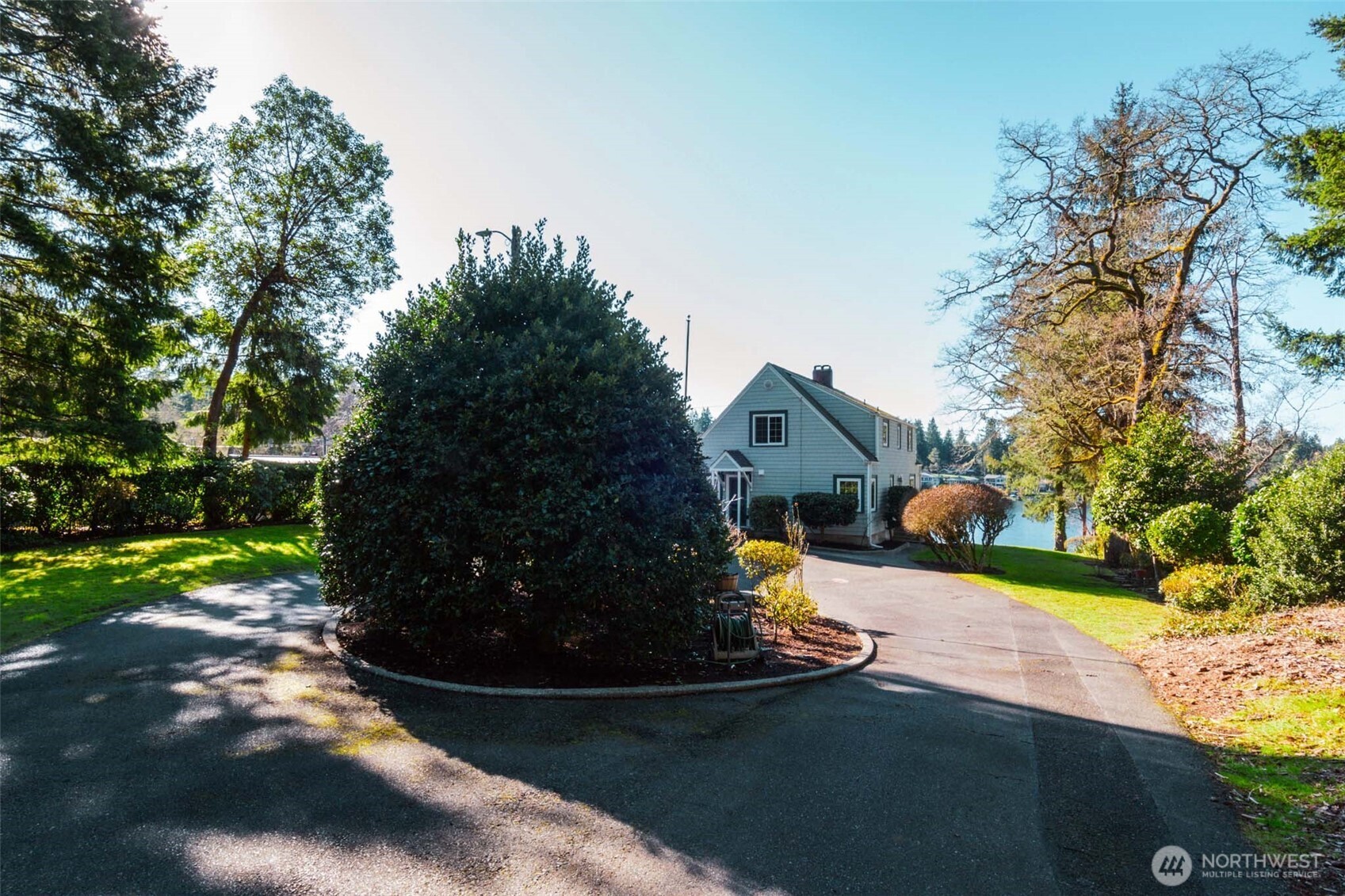 10826 Meadow Road SW, Lakewood, WA 98499