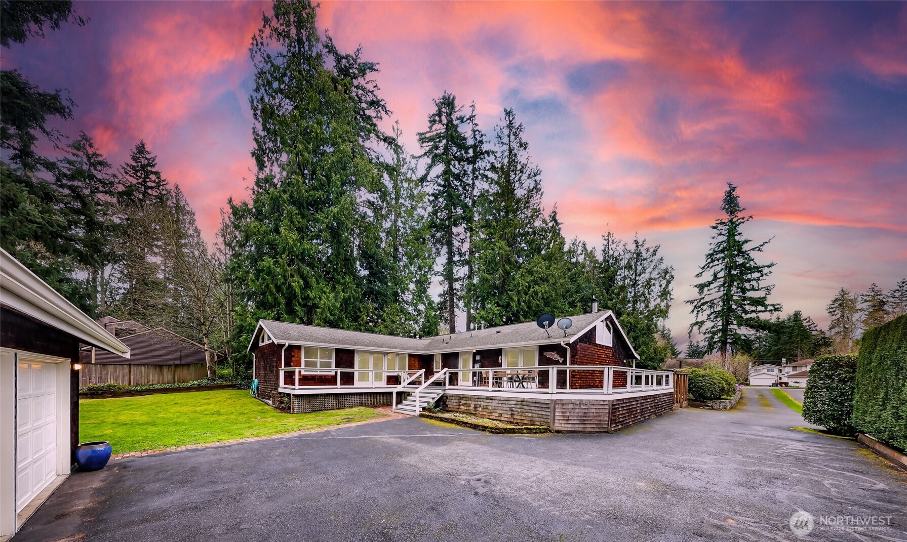12214 NE 97th Street , Kirkland, WA 98033