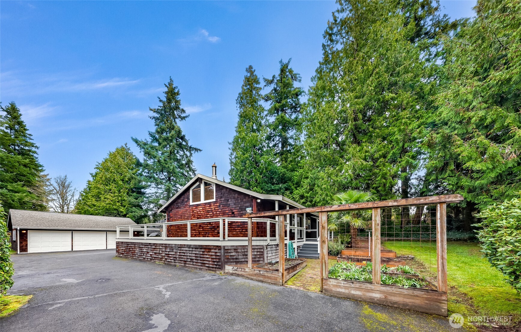 12214 NE 97th Street , Kirkland, WA 98033