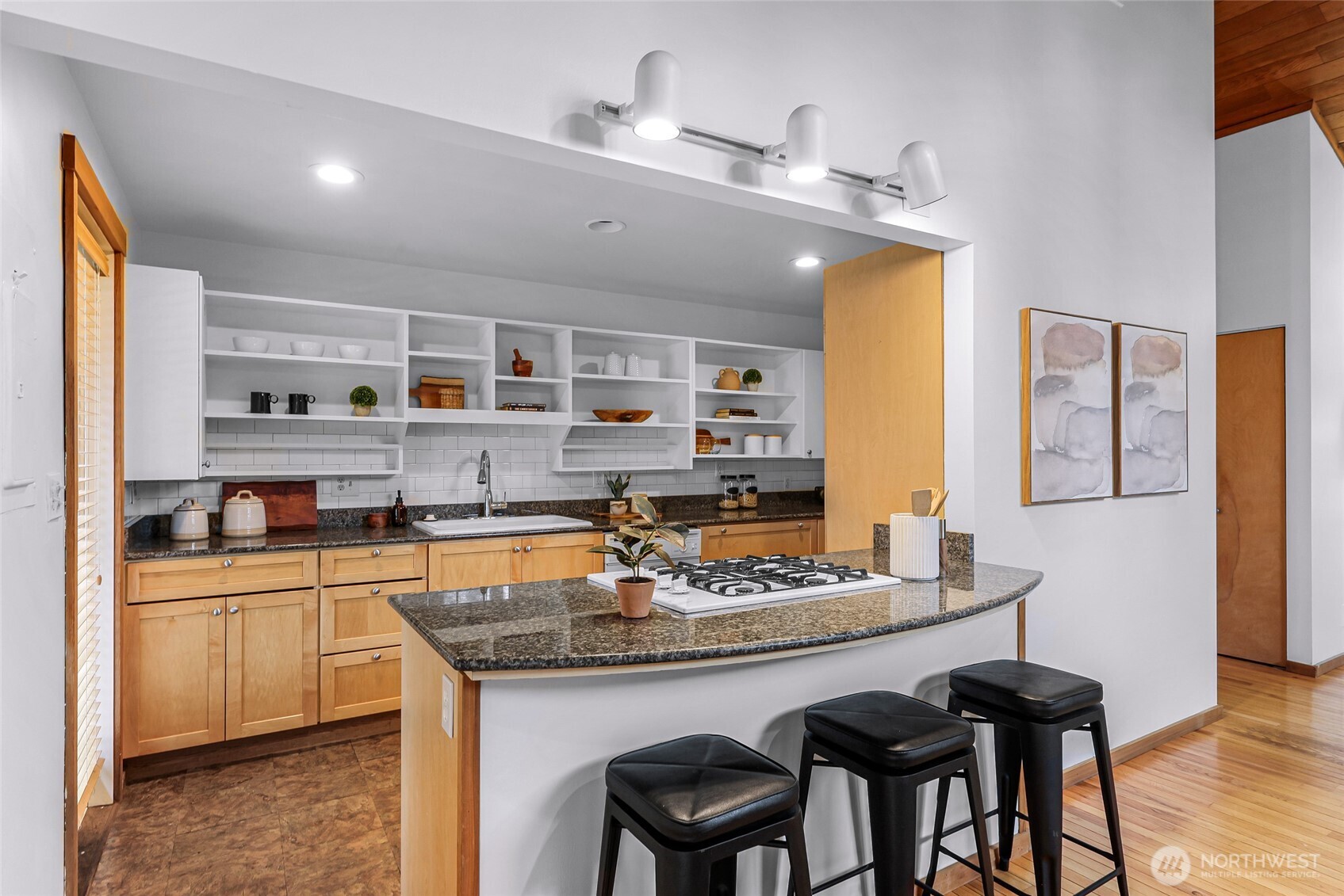 12214 NE 97th Street , Kirkland, WA 98033