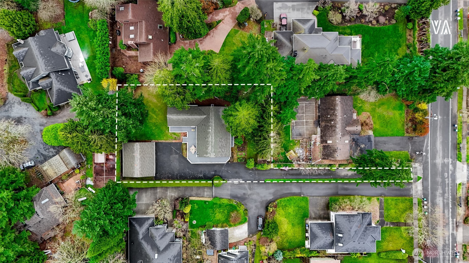12214 NE 97th Street , Kirkland, WA 98033