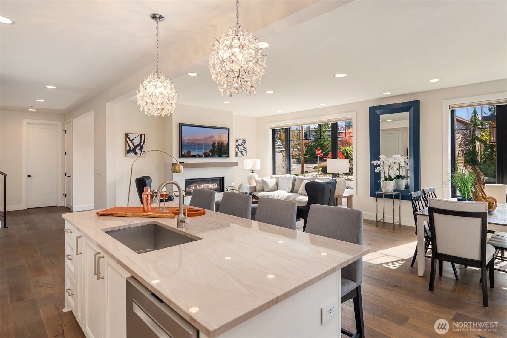 1231 4th Street W, Kirkland, WA 98033