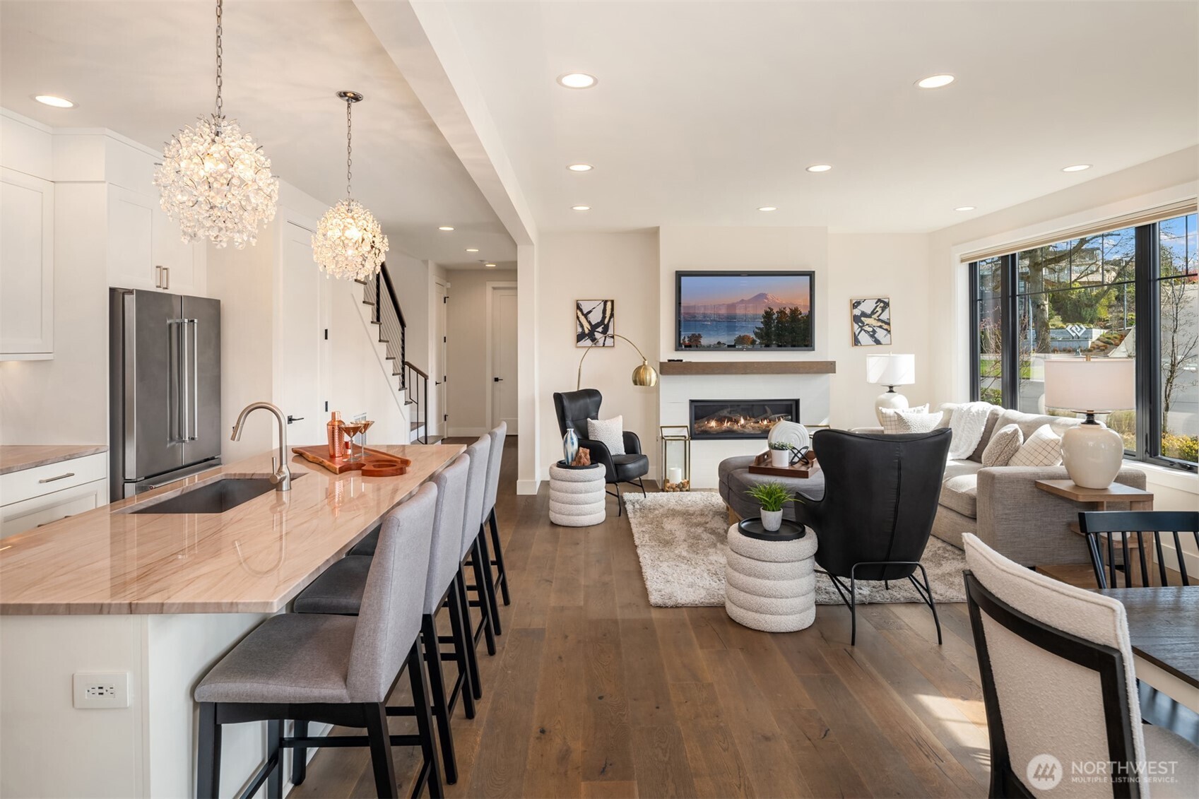 1231 4th Street W, Kirkland, WA 98033