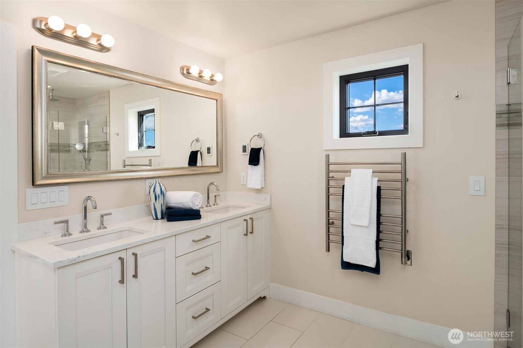 1231 4th Street W, Kirkland, WA 98033