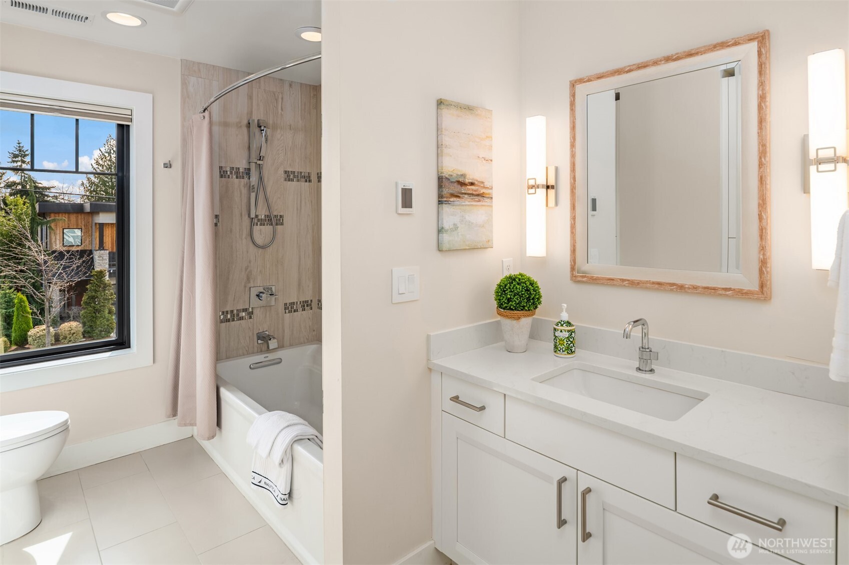 1231 4th Street W, Kirkland, WA 98033