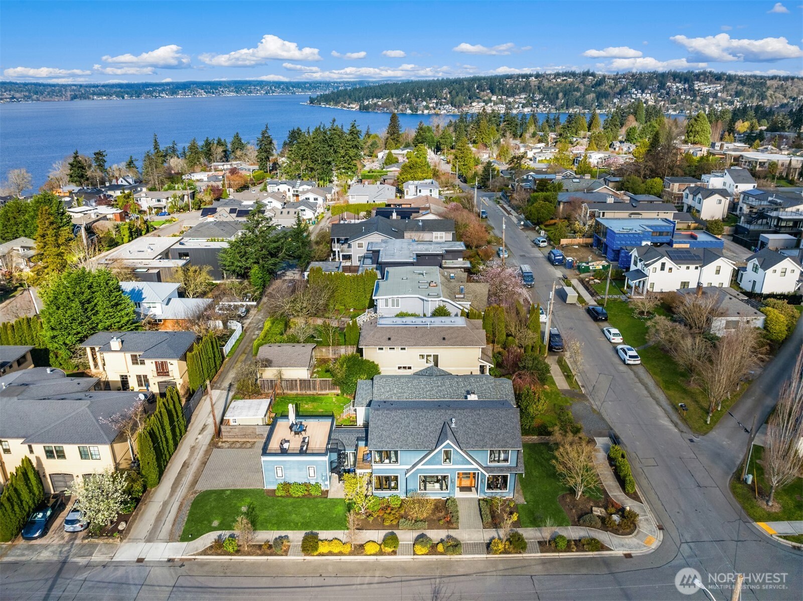 1231 4th Street W, Kirkland, WA 98033