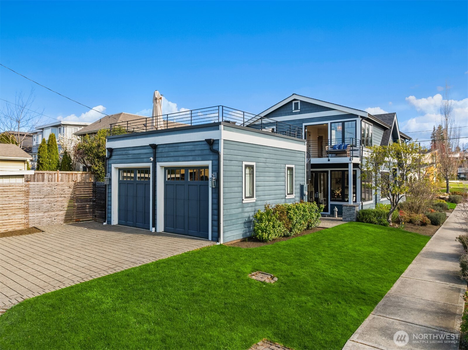 1231 4th Street W, Kirkland, WA 98033