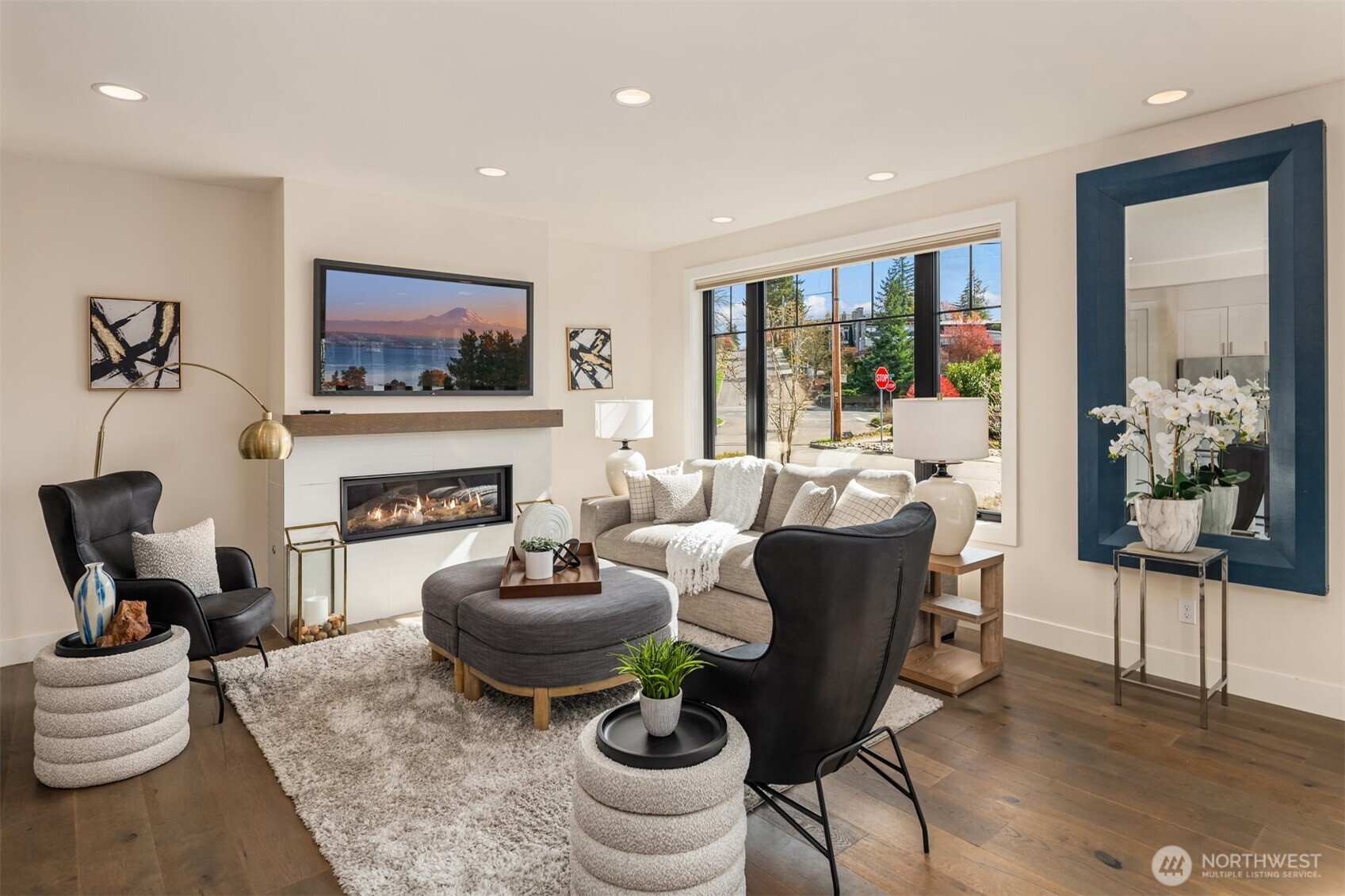 1231 4th Street W, Kirkland, WA 98033