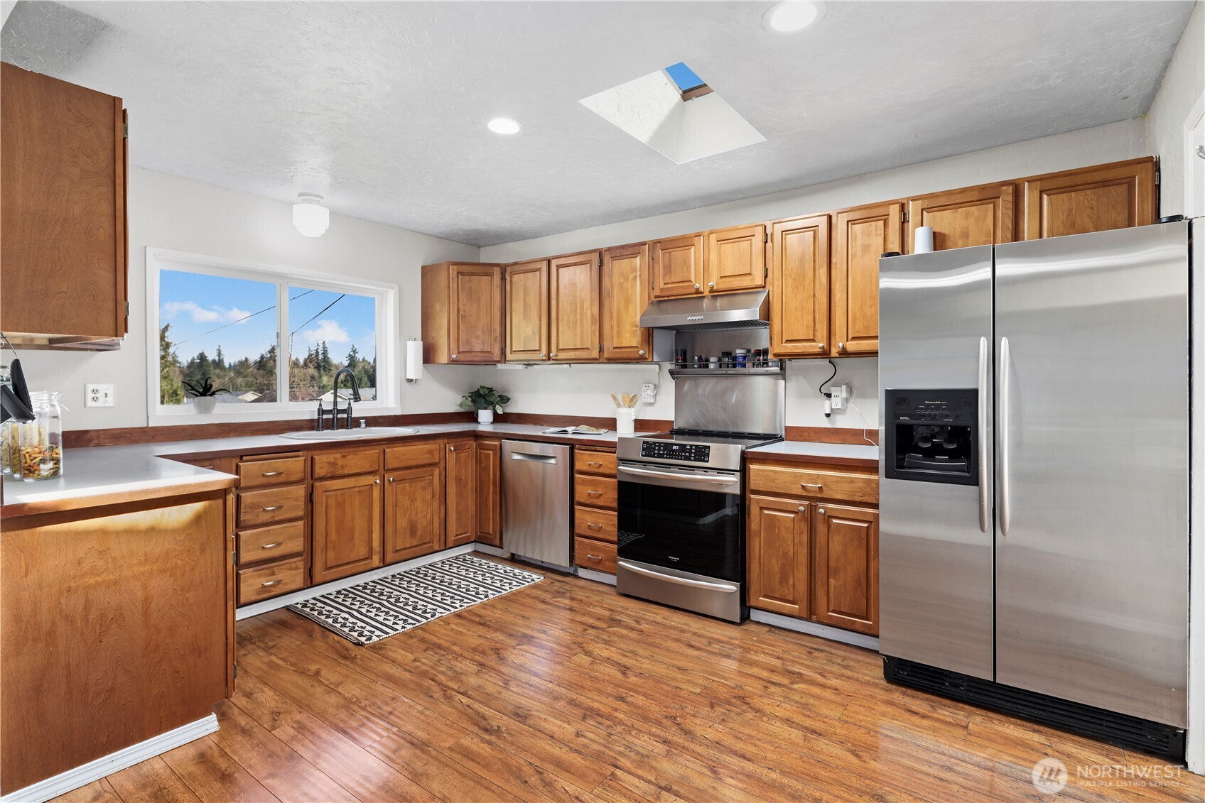 23022 7th Avenue SE, Bothell, WA 98021