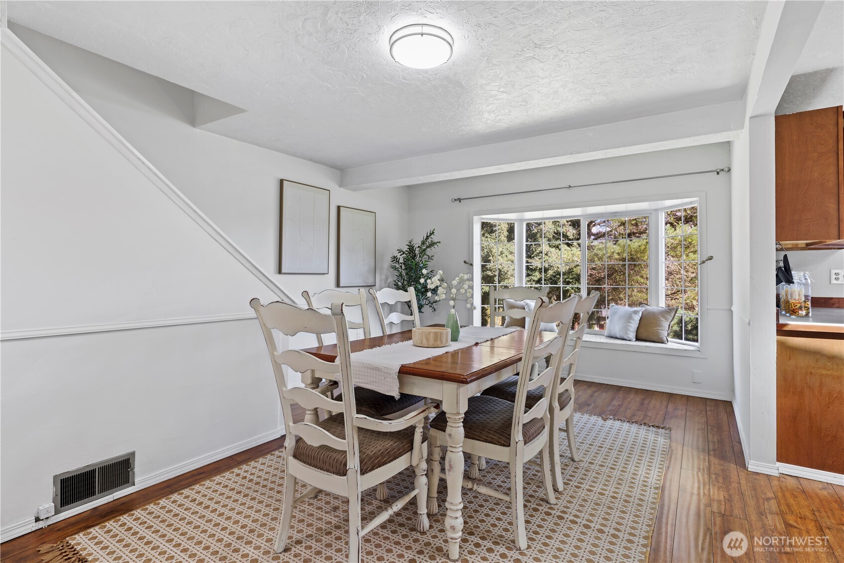 23022 7th Avenue SE, Bothell, WA 98021