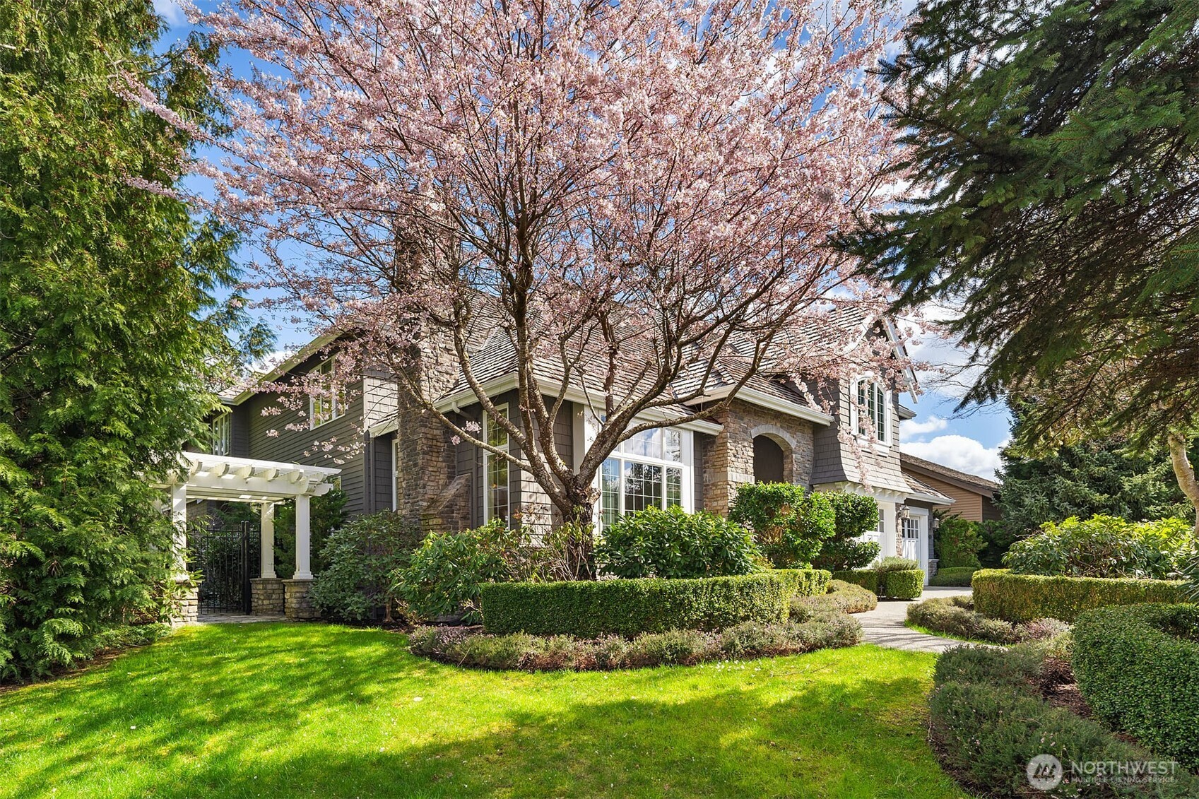 2330 279th Drive SE, Sammamish, WA 98027