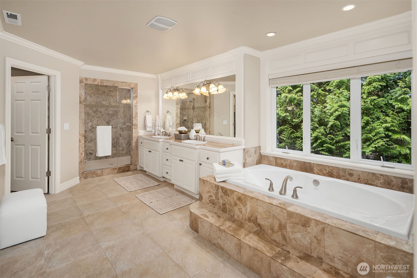 2330 279th Drive SE, Sammamish, WA 98027