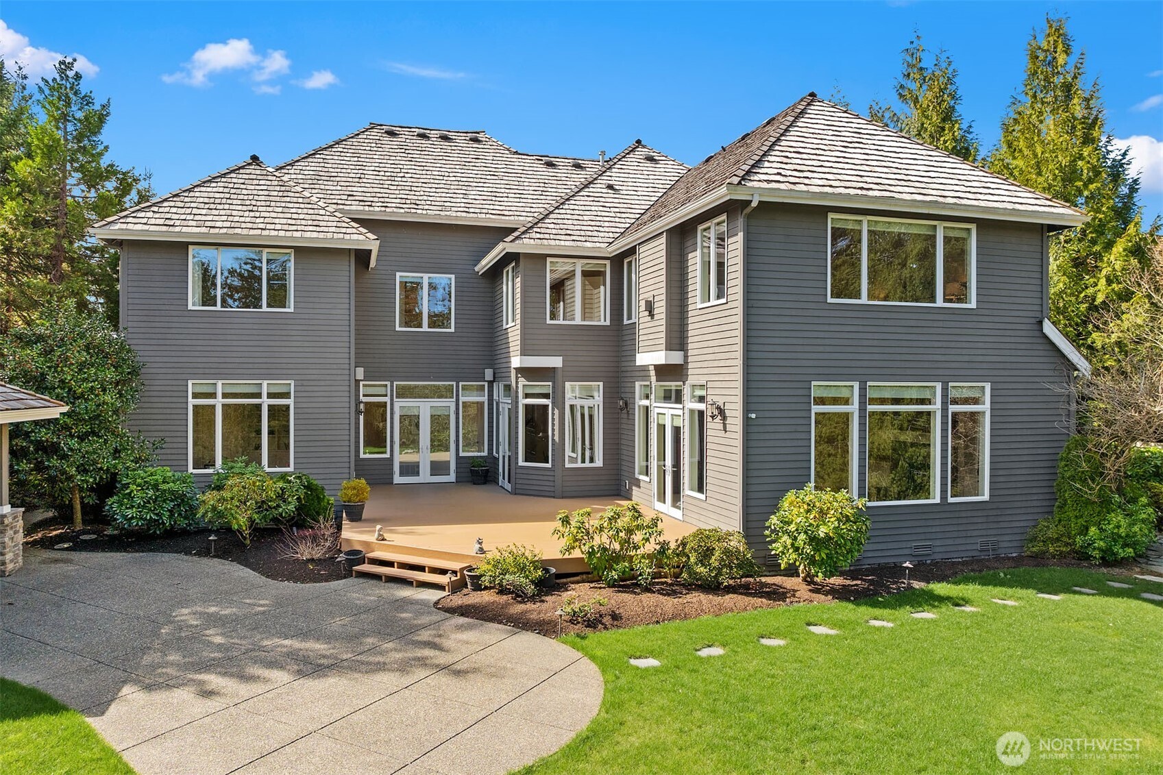 2330 279th Drive SE, Sammamish, WA 98027