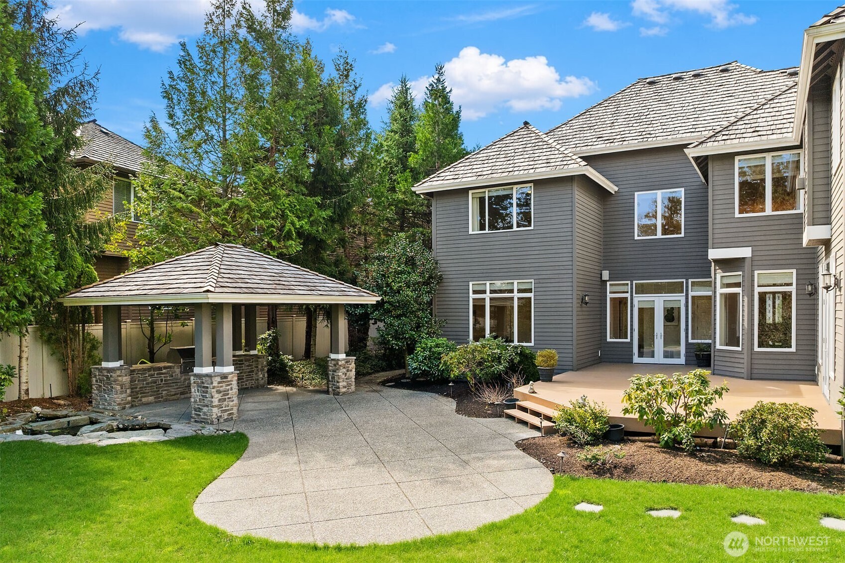 2330 279th Drive SE, Sammamish, WA 98027