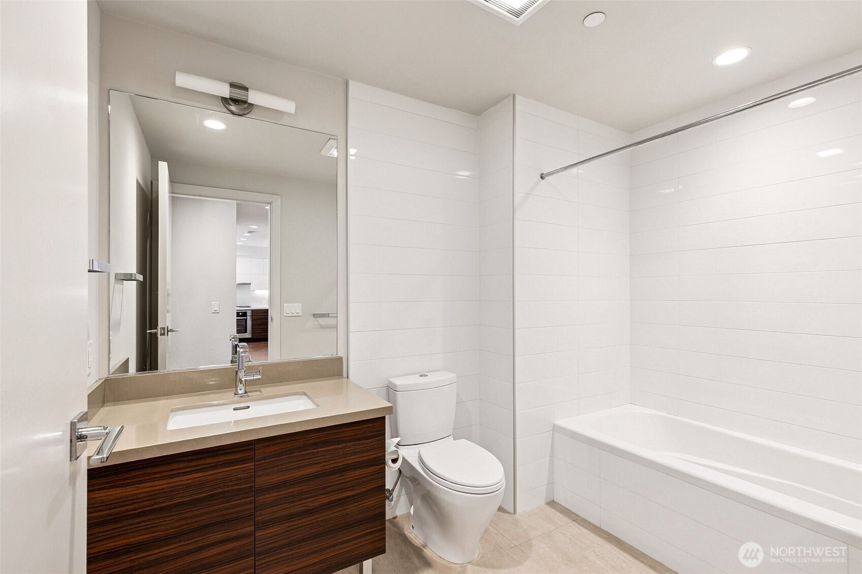 588 Bell Street #606S, Seattle, WA 98121