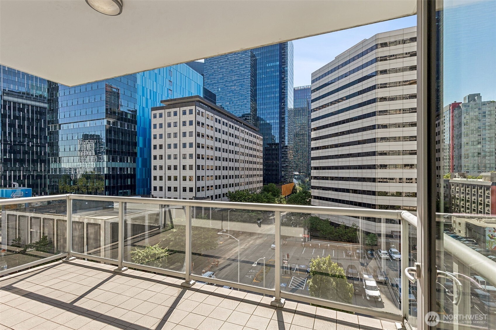 588 Bell Street #606S, Seattle, WA 98121